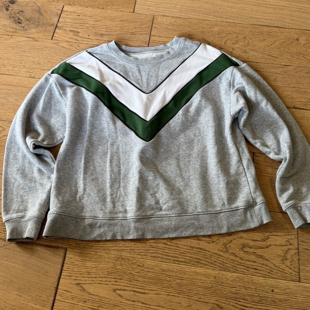 Maeve by Anthropologie Gray‎ V Chevron Sweatshirt Medium (1361)